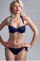 Трусы бикини