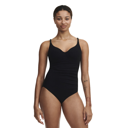 Для пляжа цельный купальник